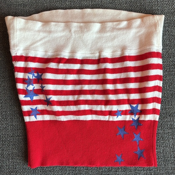 Express - Stretchy tube top - Size Small

Perfect for Memorial or Labor Day - Picture 2 of 3